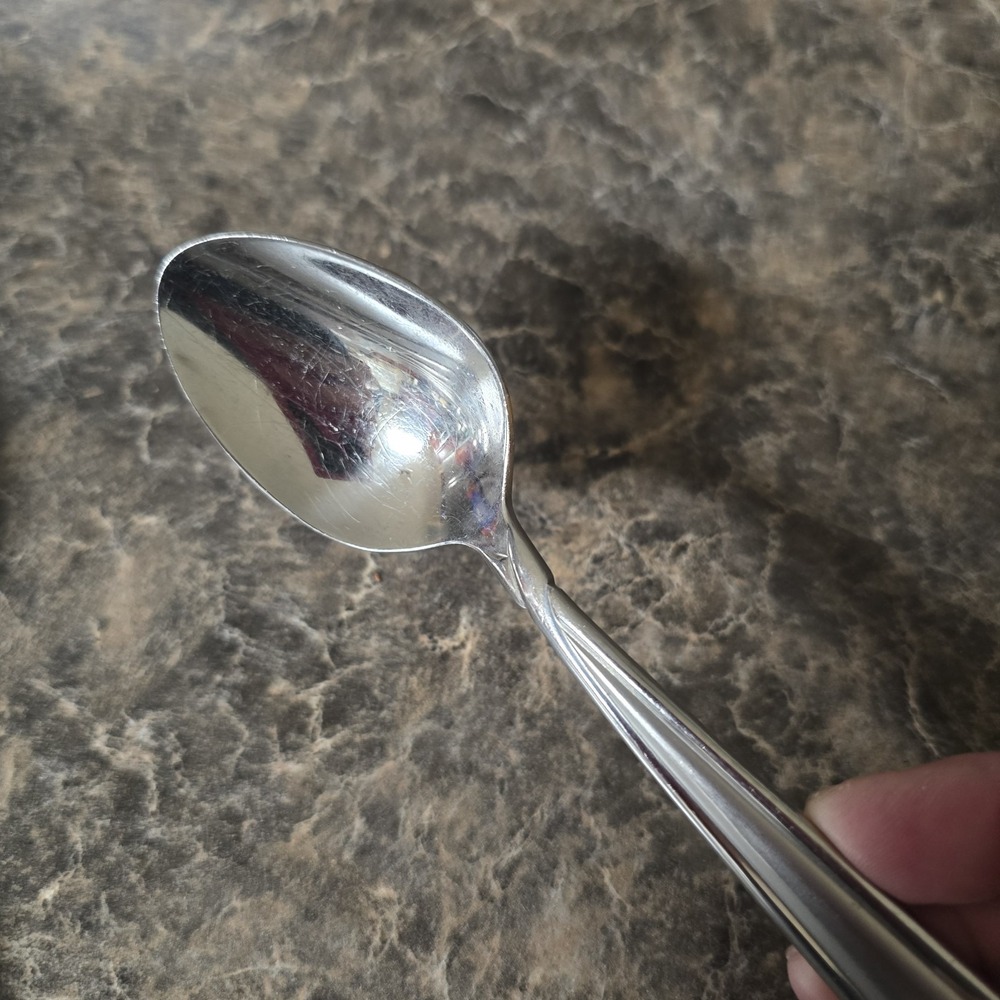 Hampton‎ Silversmiths 18/8 Stainless Steel Dinner Spoons Set of 8 Glossy Korea - Picture 3 of 6
